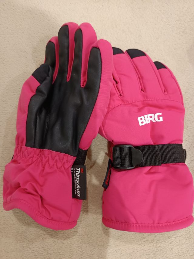 Mono y guantes para la nieve