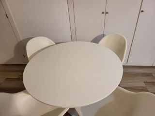 Mesa con 4 sillas