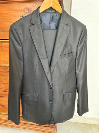 Traje negro Zara hombre T/M 