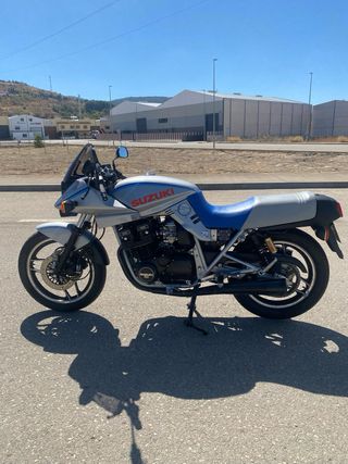 SUZUKI GSX 750S Katana 1983. Histórica, en Tráfico