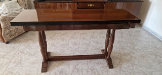 Mesa de libro salón