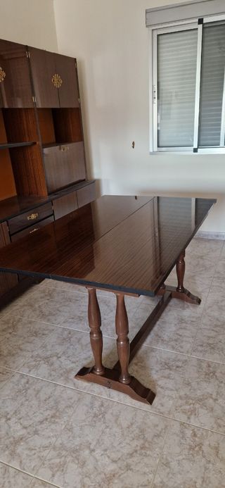 Mesa de libro salón