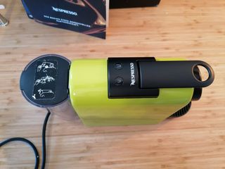 Cafetera Nesspresso con capsulas reutilizables