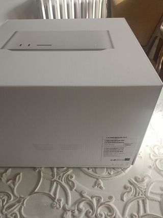 Caja Mac studio 