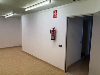 Local comercial en alquiler en Deltebre