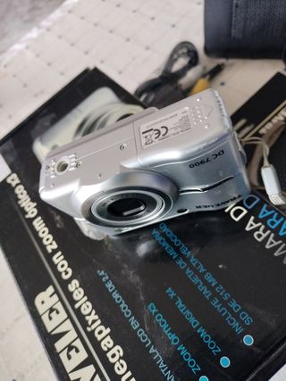 Cámara fe fotos Traveler DC 7900