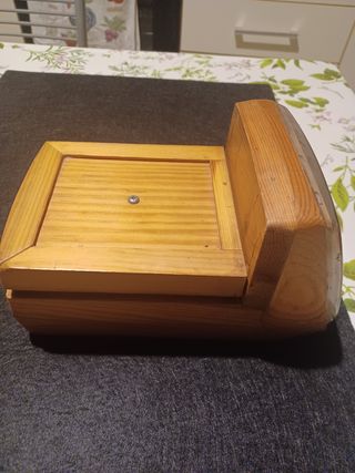 Bilancia in legno 1960