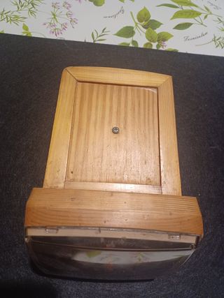 Bilancia in legno 1960