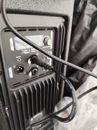 Altavix autoamplificado