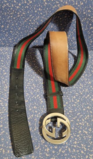 Cinturón Gucci Buckle Con Hebilla GG Plateada.