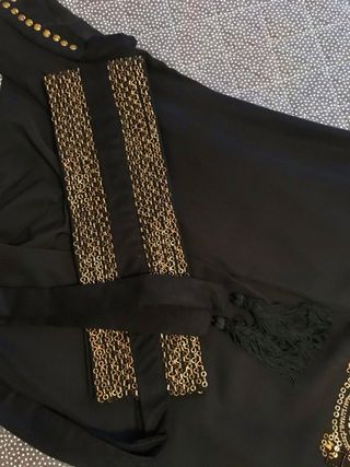 Vestido fiesta tachuelas y bordado