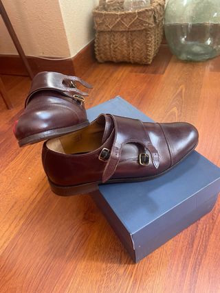 Zapato doble hebilla cloking