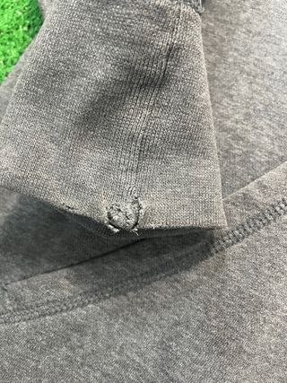Sudadera Nike Gris M Comodidad y Estilo Unisex