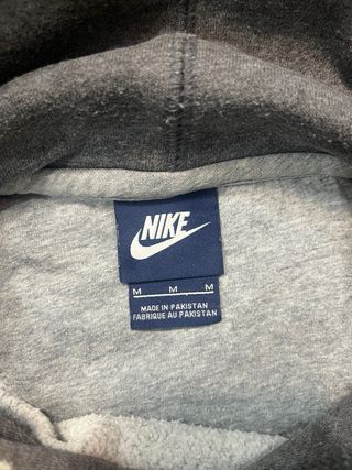 Sudadera Nike Gris M Comodidad y Estilo Unisex