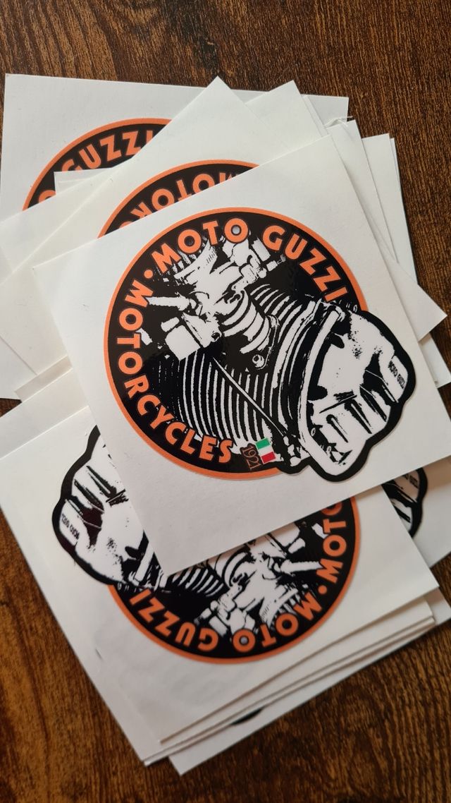 Adesivi Moto Guzzi.