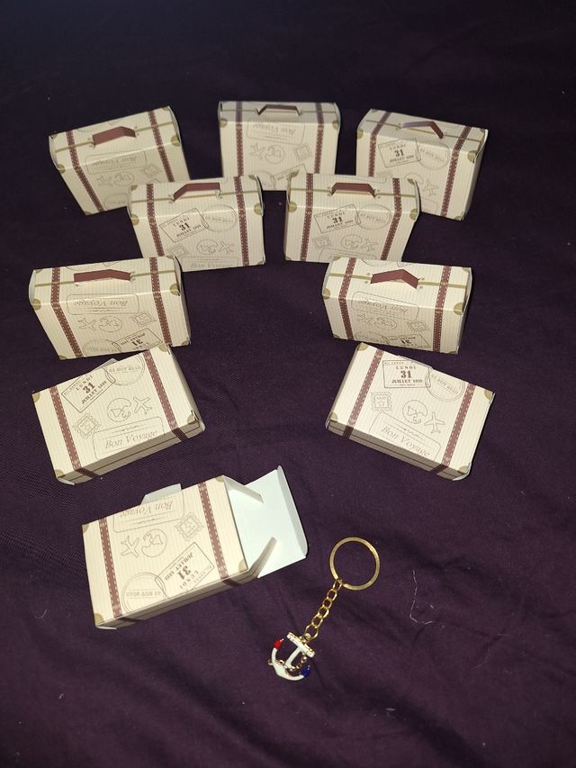 Lote 20 cajas maletas