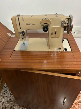 Maquina de coser Singer