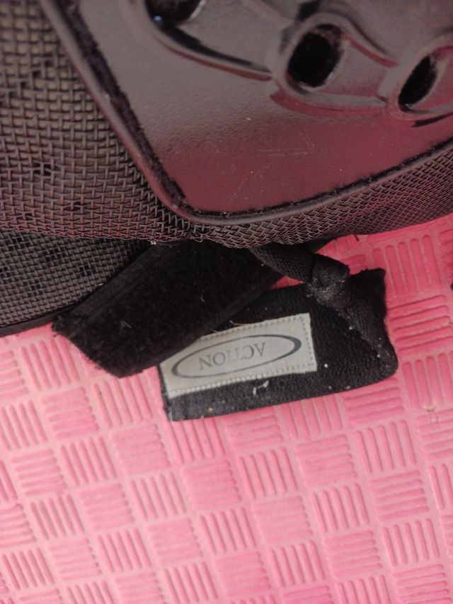 Protectores codos moto marca Action