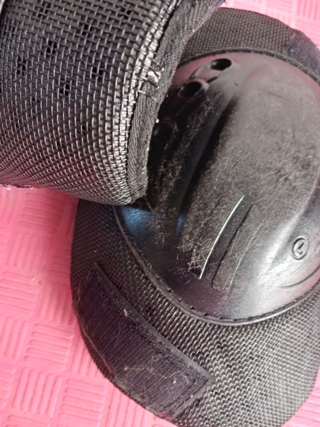 Protectores codos moto marca Action