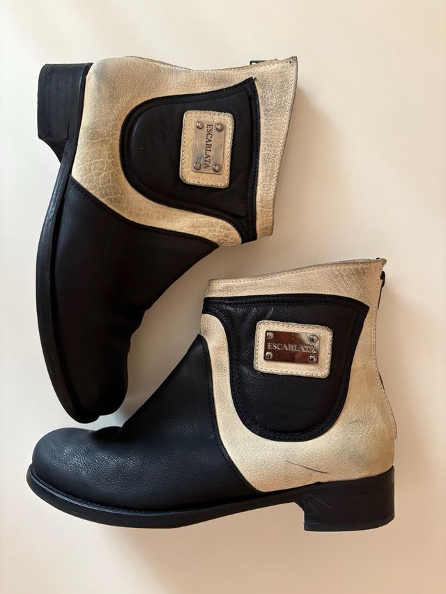 Botín piel negro y beige Escarlata