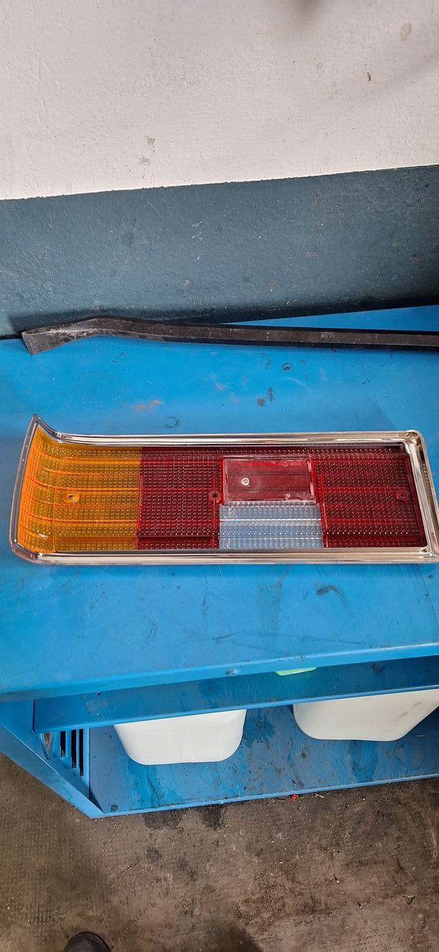 TULIPA TRASERATALBOT CHRYSLER 150