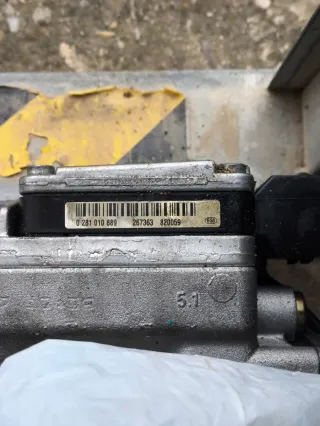 Bomba de inyección Bosch casi nueva para AUDI A4