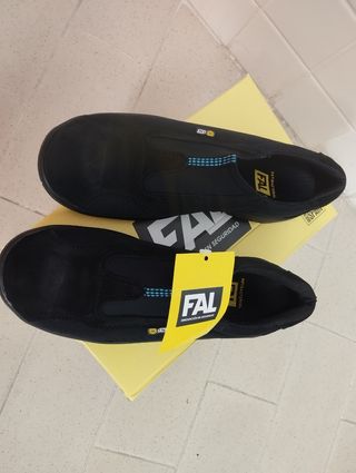 Zapatos seguridad nuevos