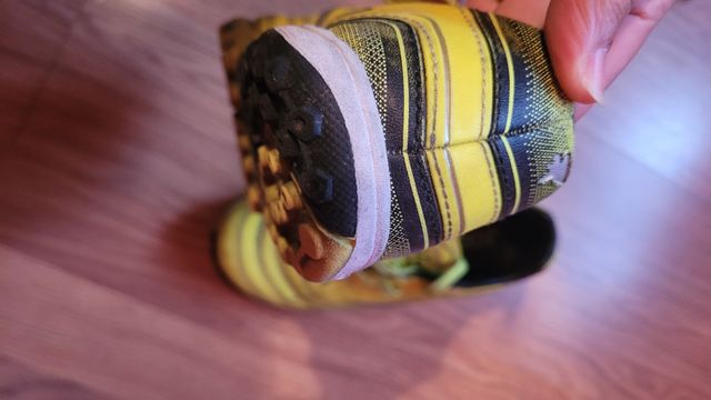 Botas de niño fútbol 