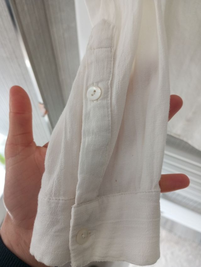 Camicia color panna con taschine