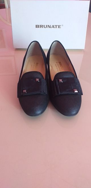 Brunate scarpe nere da donna