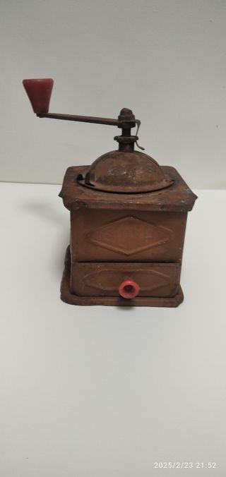 Antiguo Molinillo de cafe   marca elma