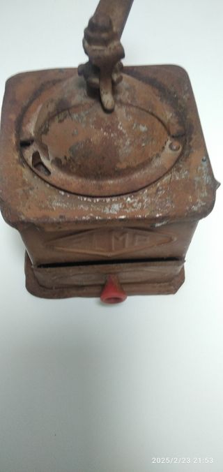 Antiguo Molinillo de cafe   marca elma