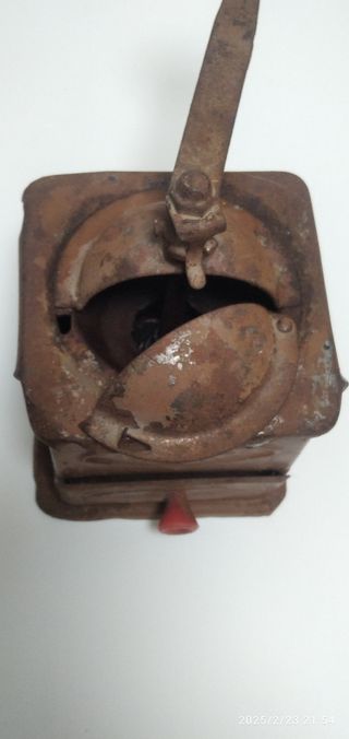 Antiguo Molinillo de cafe   marca elma