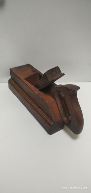 Cepillo antiguo de carpinteria