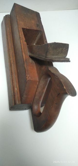 Cepillo antiguo de carpinteria