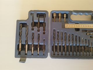 Juego de brocas, puntas y vasos Casals.