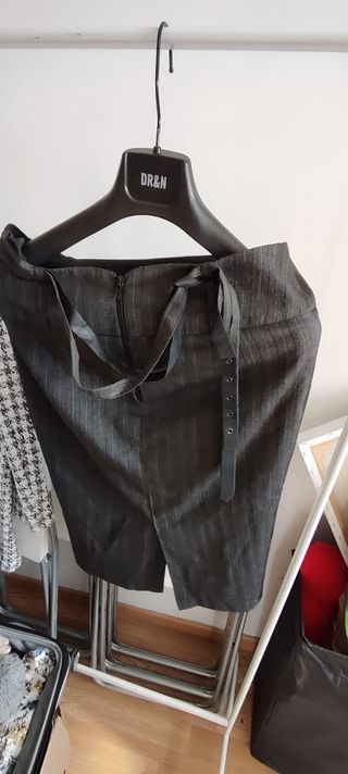 falda gris Zara talla L