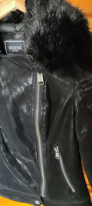 Chaqueta Guess