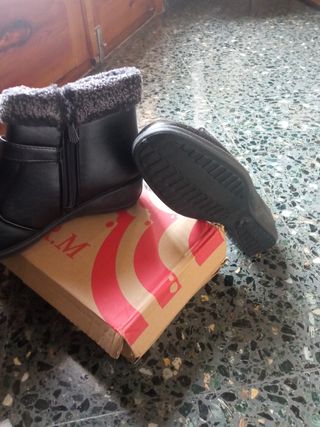 Botines calentito por dentro a estrenar 