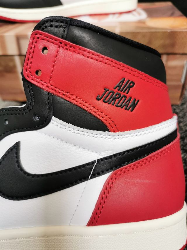 Nike Air Jordan 1 high OG BLACK TOE