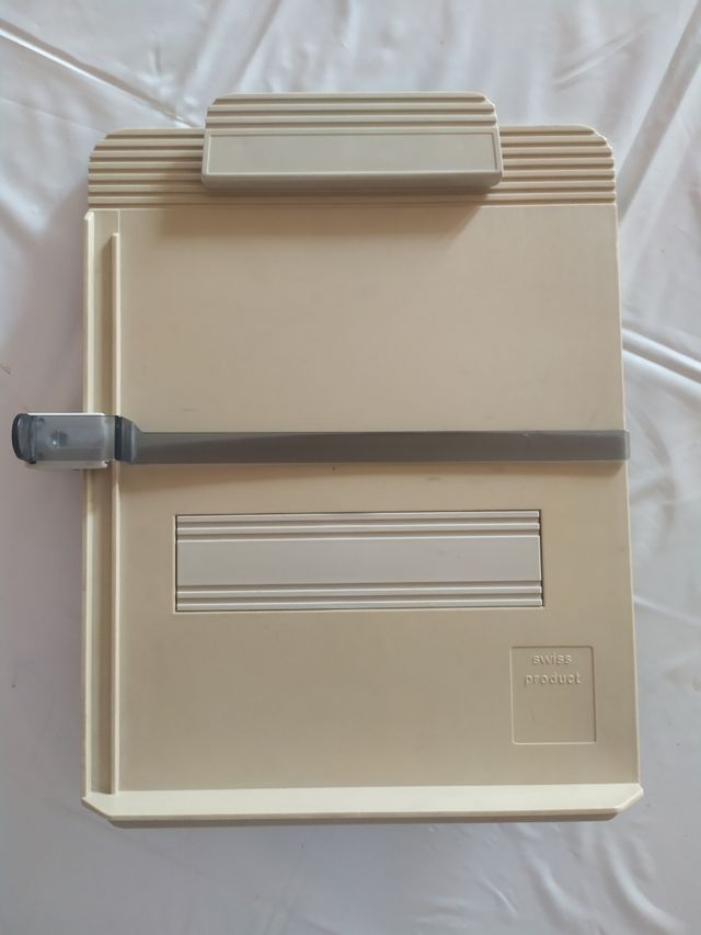 Atril de plástico versátil 