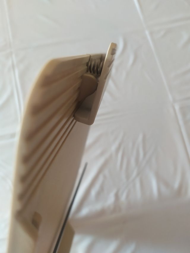 Atril de plástico versátil 