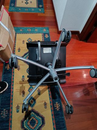 Silla de oficina resistente y cómoda