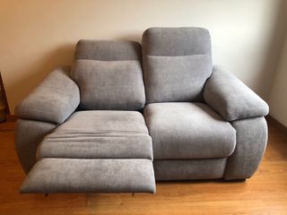 OPORTUNIDAD! Sofá 2 plazas relax amplias.