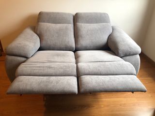 OPORTUNIDAD! Sofá 2 plazas relax amplias.