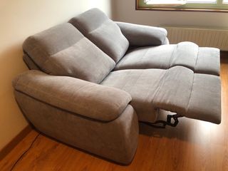 OPORTUNIDAD! Sofá 2 plazas relax amplias.