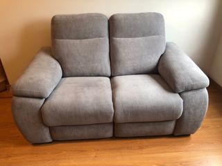 OPORTUNIDAD! Sofá 2 plazas relax amplias.