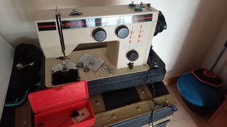 Maquina coser Royal Alfa