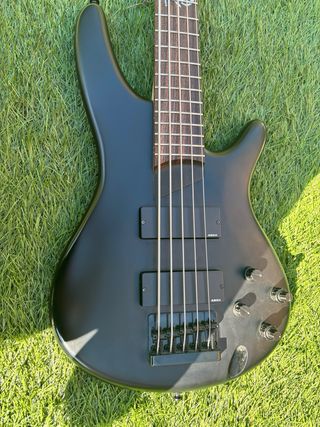 Bajo 5 cuerdas Ibanez K5 bkf PRECIO NEGOCIABLE