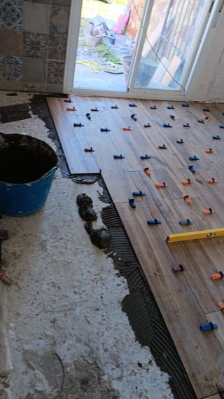 ALBAÑIL PINTOR ELÉCTRICIDAD LIMPIEZA DE PARCELAS